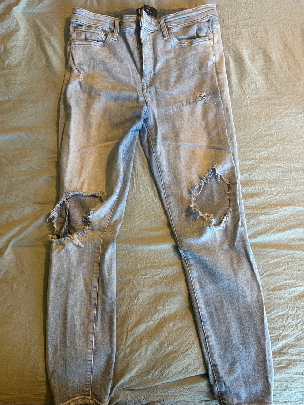 GAP Light Blue Distressed Skinny Jeans Worn twice - Like new!